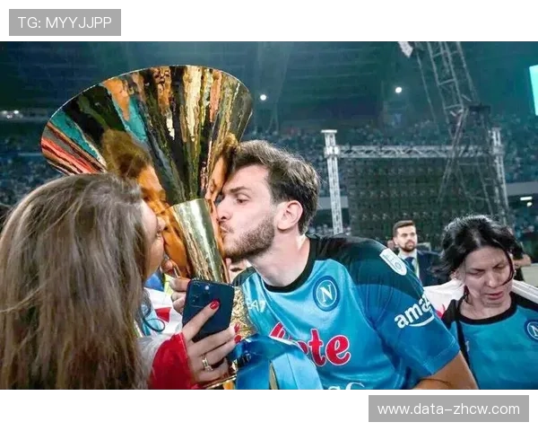 巴黎克瓦拉茨赫利亚左路内切威胁 格鲁吉亚边锋一对一突破能力关键